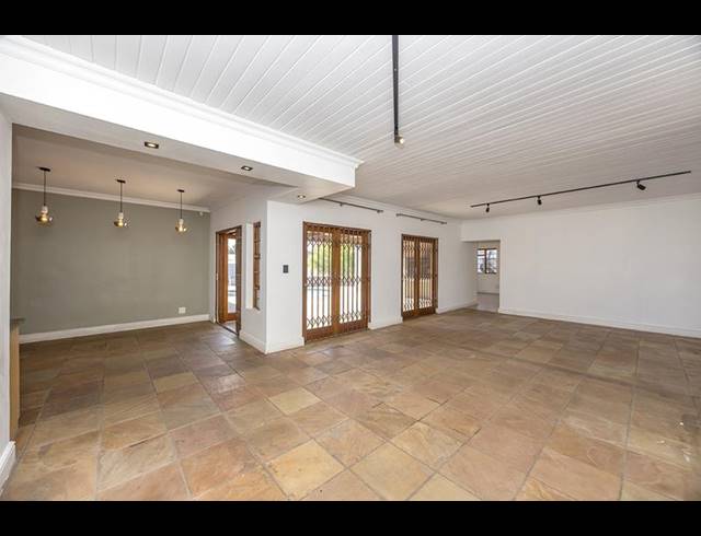 5 BEDROOM HOUSE FOR SALE IN BLOUBERGRANT